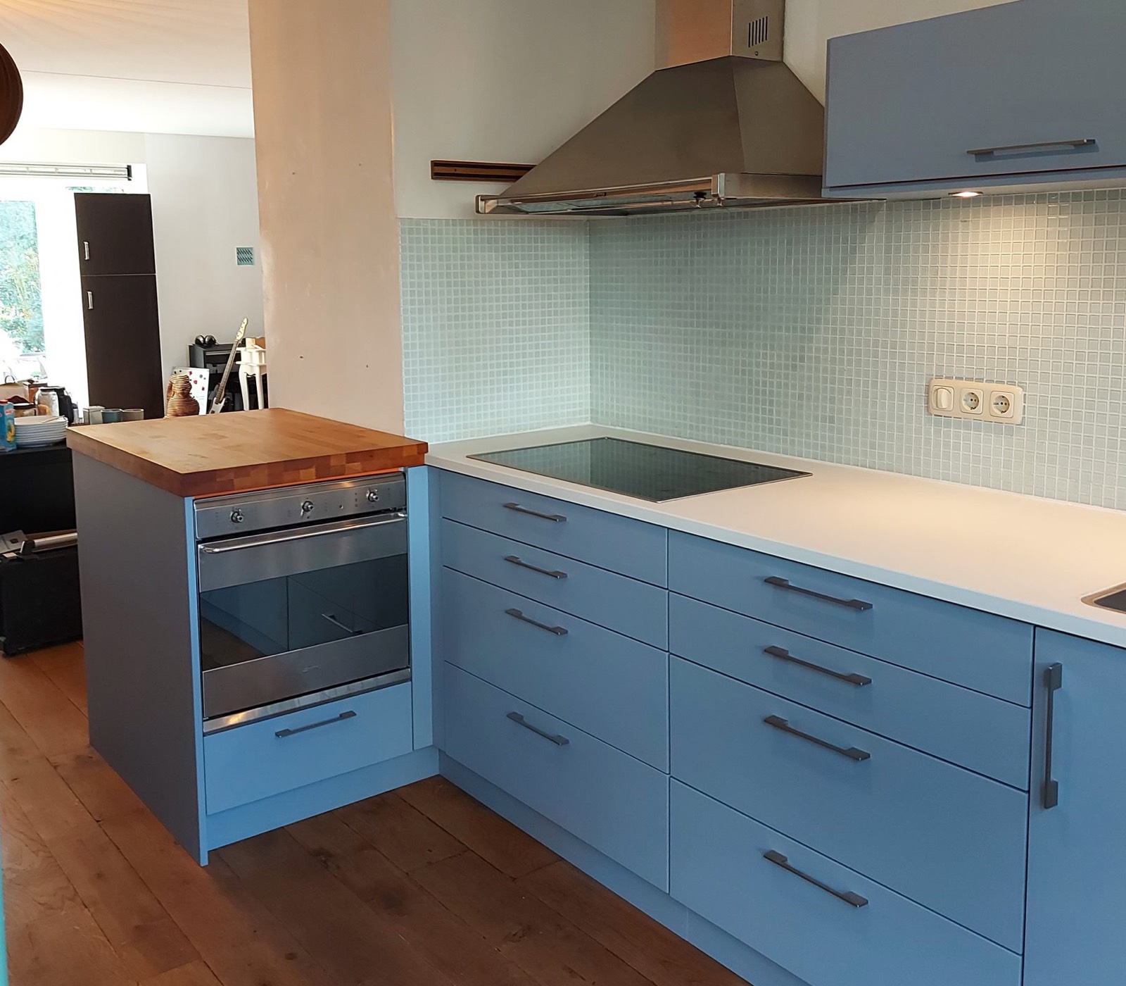 blauw-keuken-na-prokeukenrenovatie-keuken-renoveren
